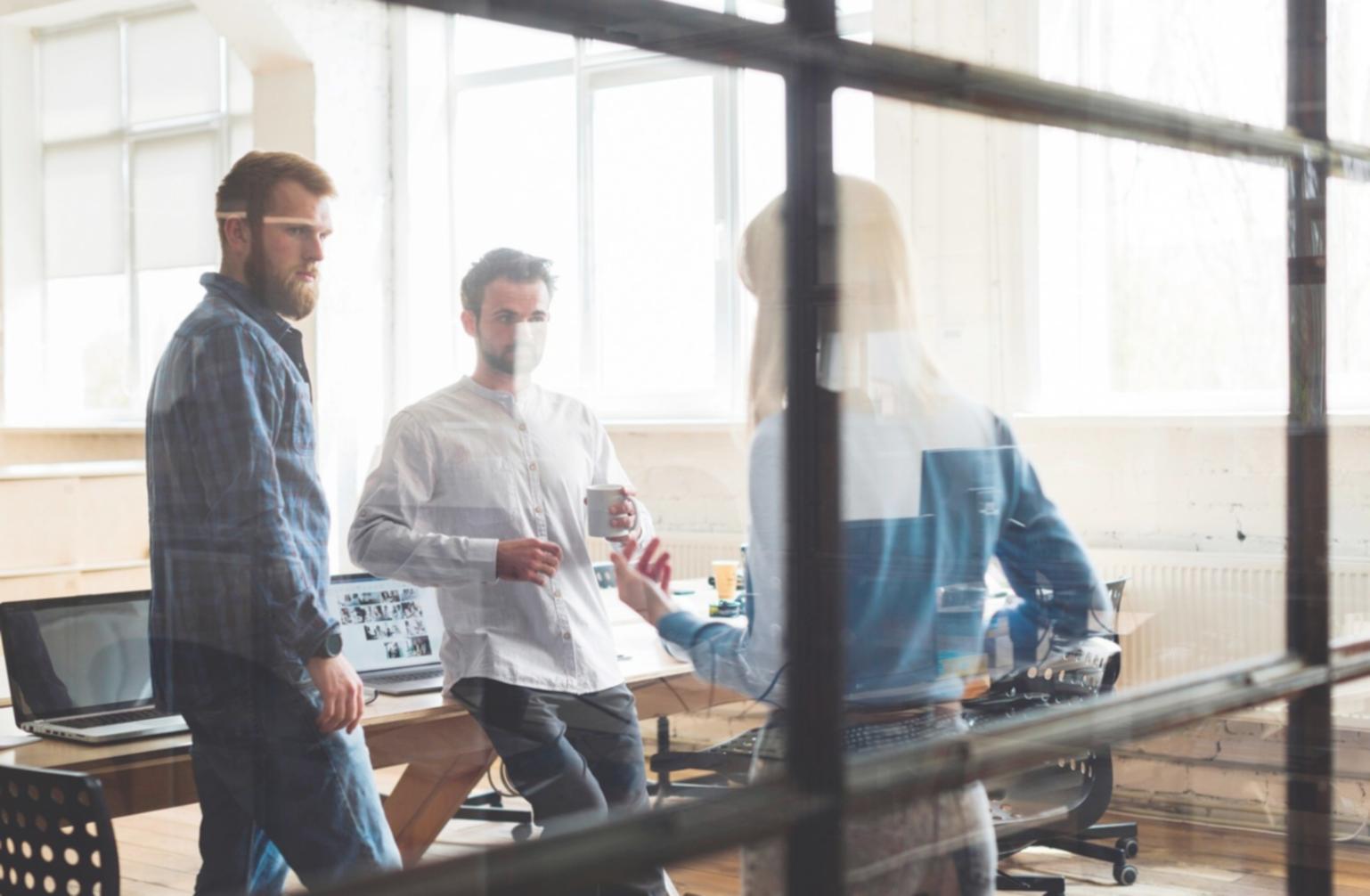 Advanced Monte Carlo simulation interface displaying probability distributions and statistical modeling results